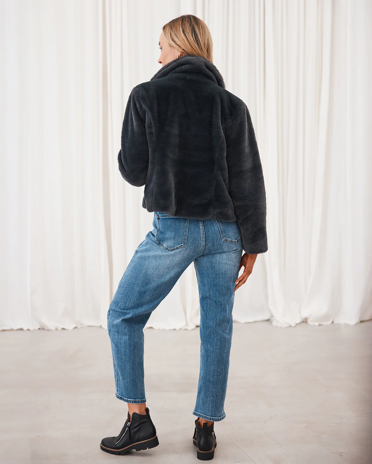 Blair Fur Jacket - Charcoal - Image 4