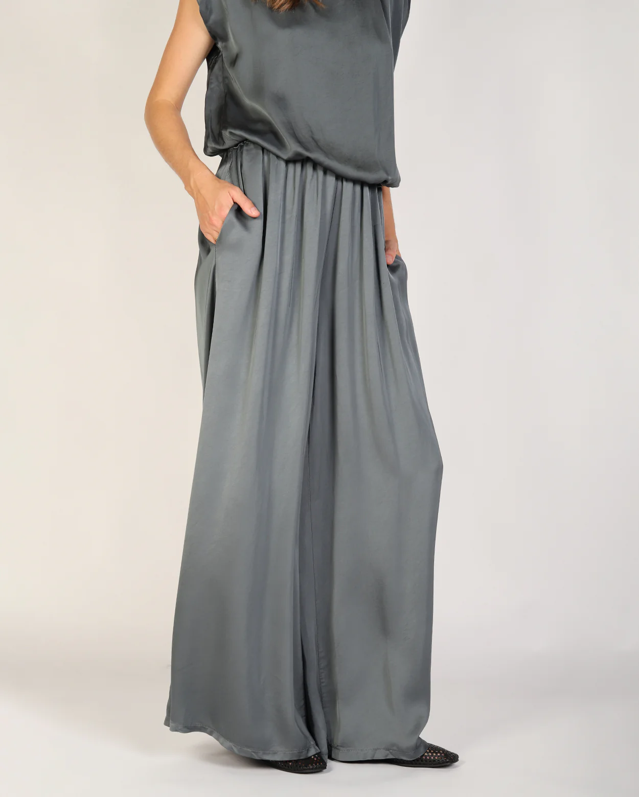 Elise Pant  - Charcoal - Image 4