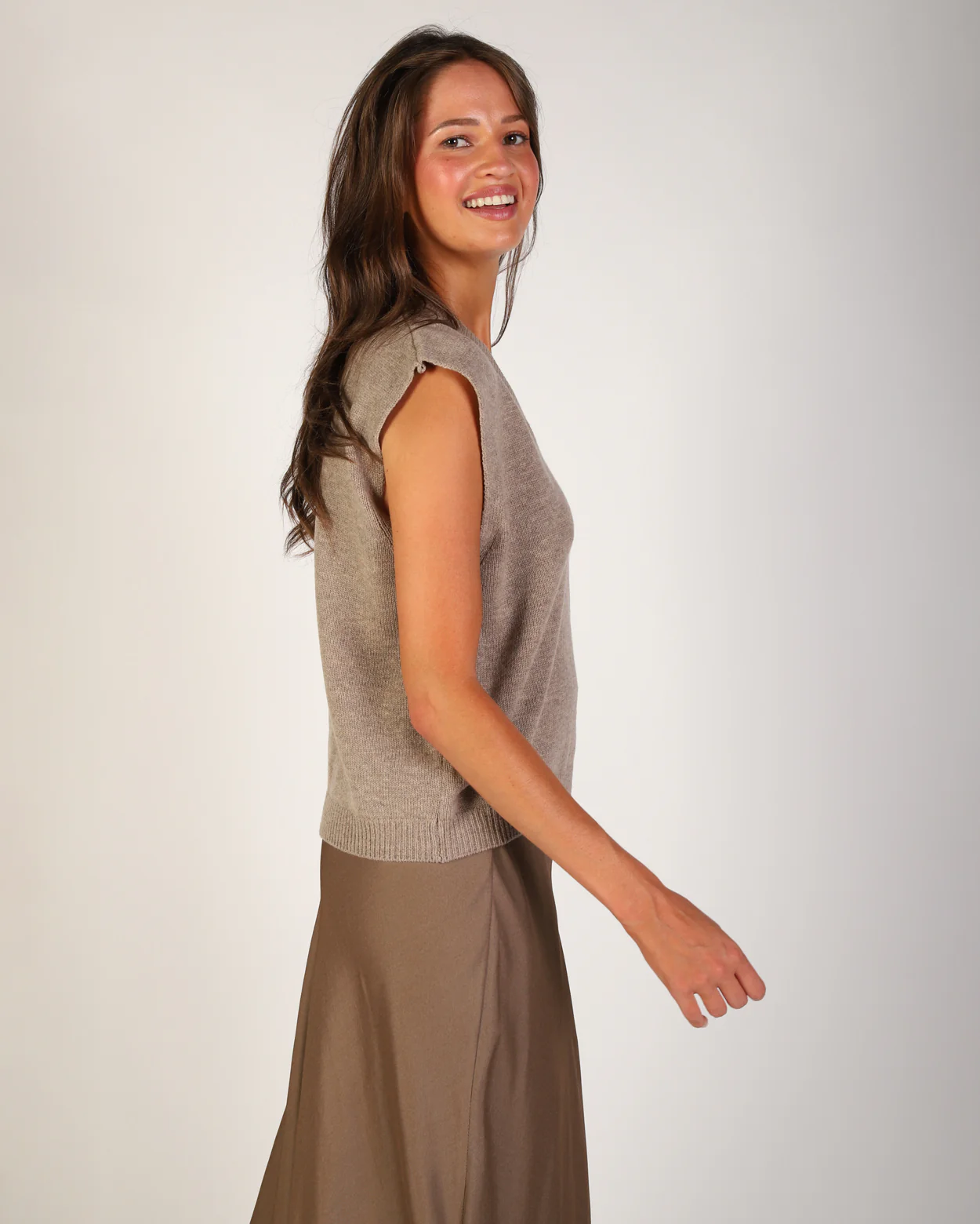 Olivia Knit Vest - Mocha - Image 3
