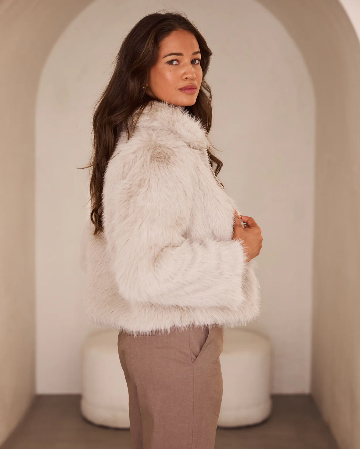 Scarlett Faux Fur Jacket - Oat - Image 3